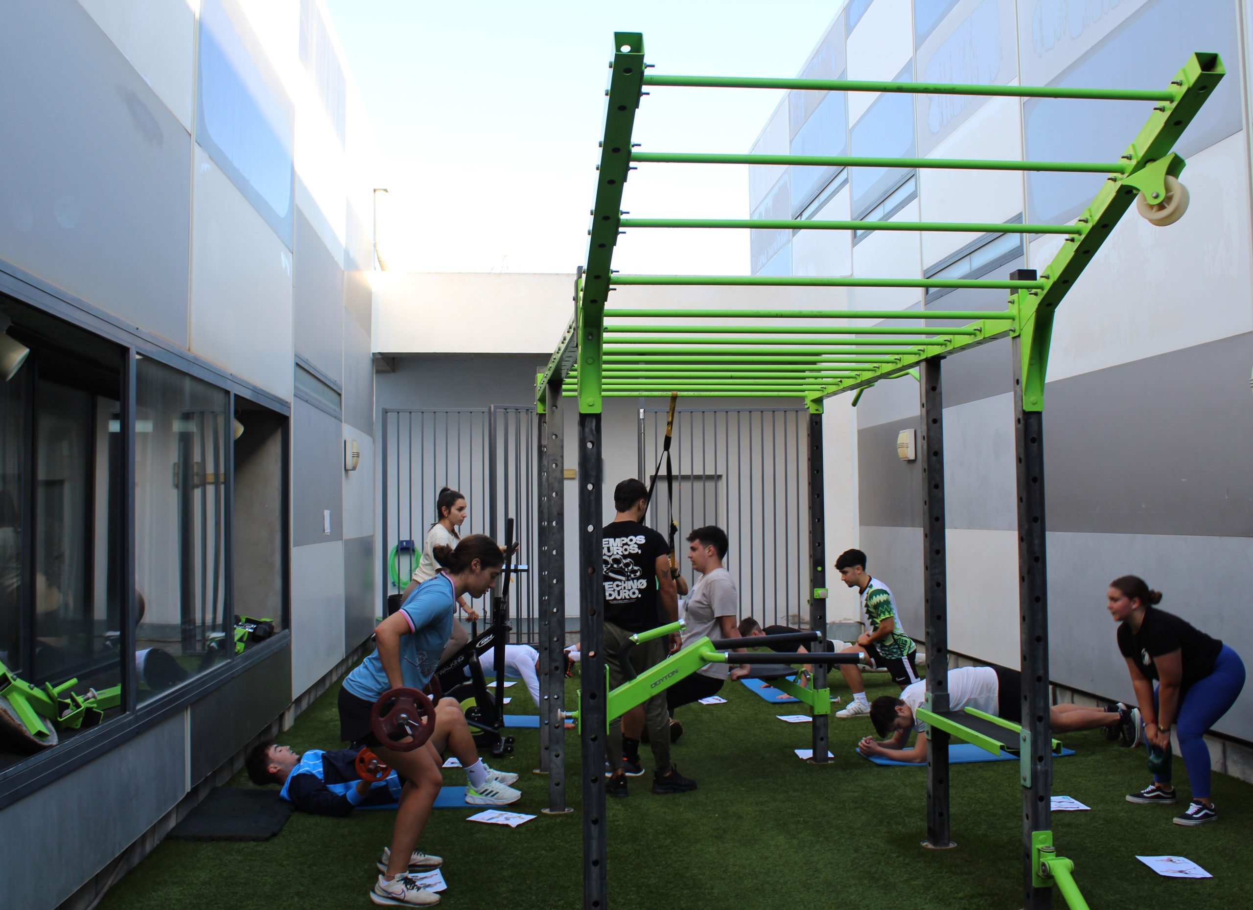 Granada supera el 95% de inserción laboral en FP Dual de sectores estratégicos: el modelo que atrae a las empresas